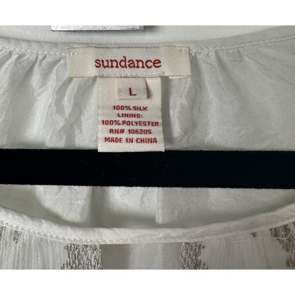 Sundance 100% Silk Sz L Embroidered Long Sleeve Blouse White Silver Keyhole B21 - Picture 2 of 6